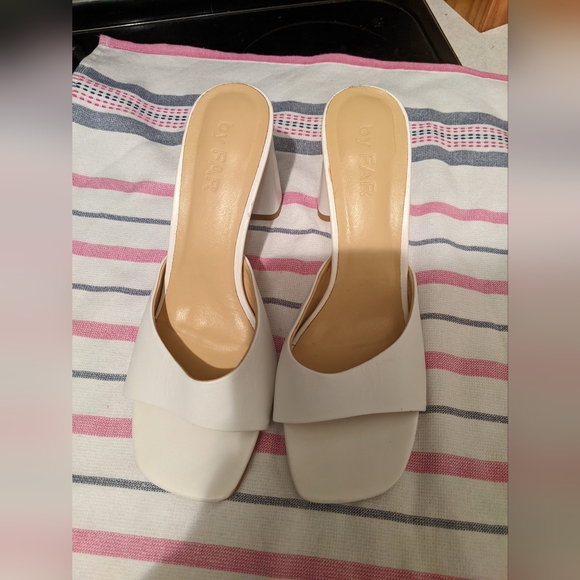 BY FAR Women's Juju Pearl Shine Leather Heeled Mules - White Pearl Shine - Picture 10 of 11